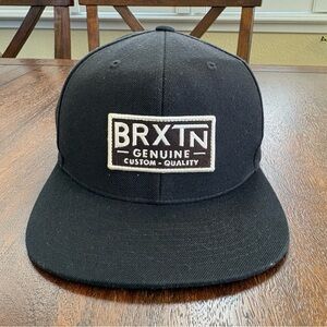 Brixton Rift SnapBack 6 Panel Crown Black Hat with contrast patch Men OS